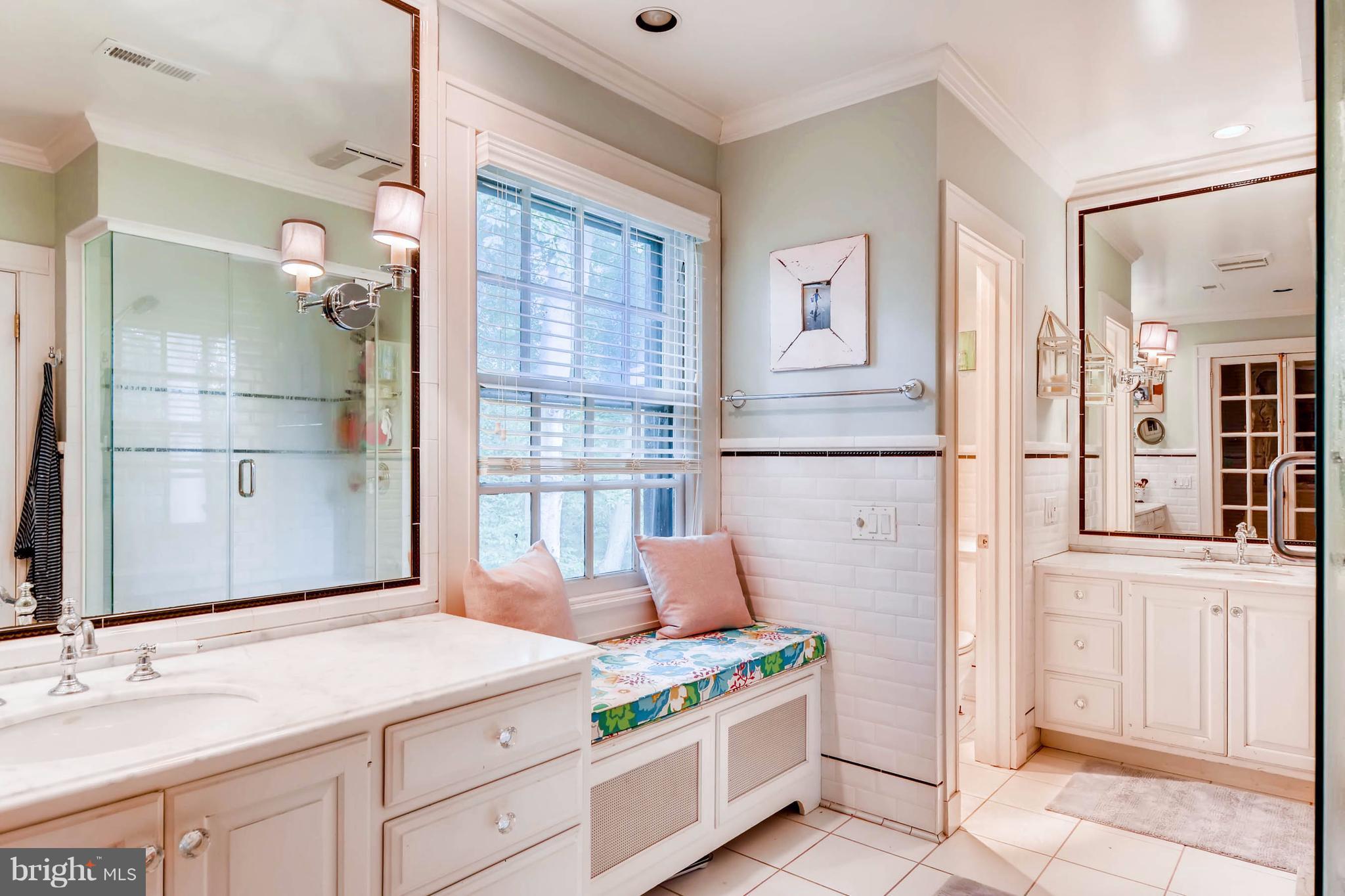2110 Uffington Road Baltimore, MD 21209 - Photo 17 of 30 Bath (Master)
