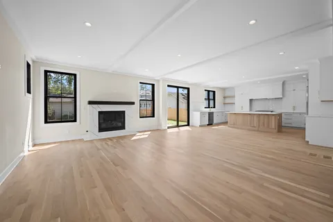 $1,295,000 | 819 South Highland Avenue, Arlington Heights, IL 60005