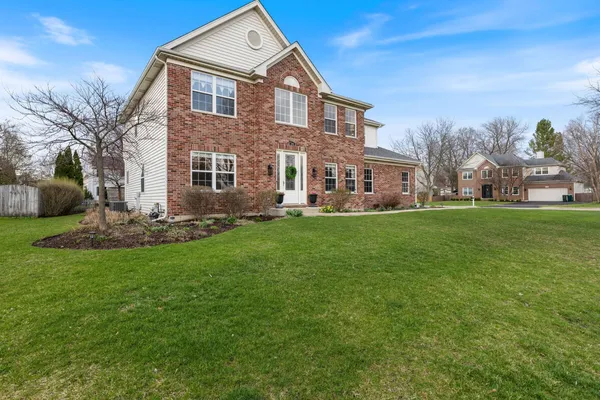 $600,000 | 202 Mill Street, Batavia, IL 60510