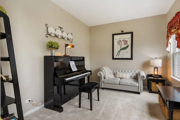 $600,000 | 202 Mill Street, Batavia, IL 60510