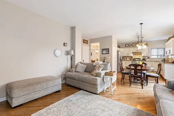 $600,000 | 202 Mill Street, Batavia, IL 60510