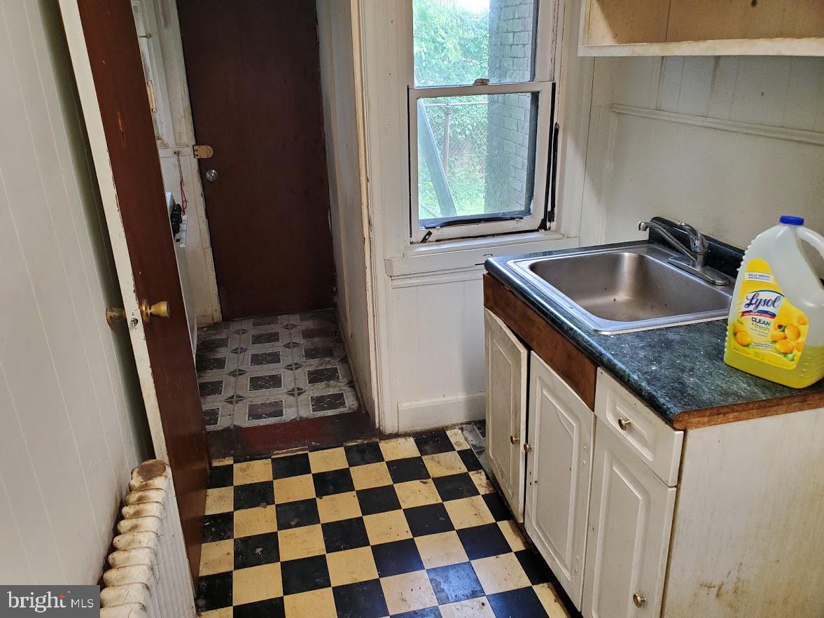 5745 Hunter Street Philadelphia, PA 19131 - Photo 9 of 39