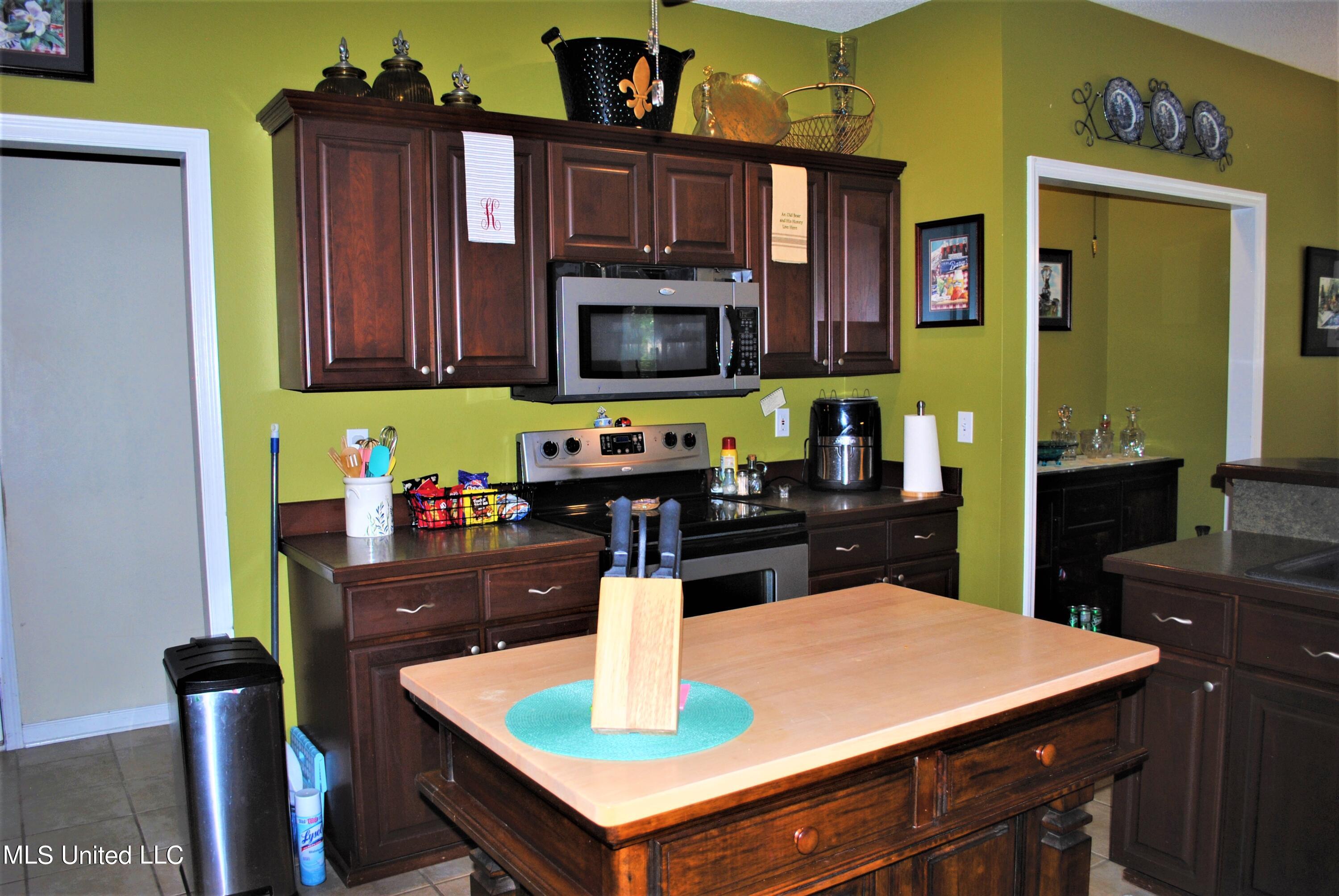 12415 Raintree Place Biloxi, MS 39532 - Photo 13 of 46 DSC_5237