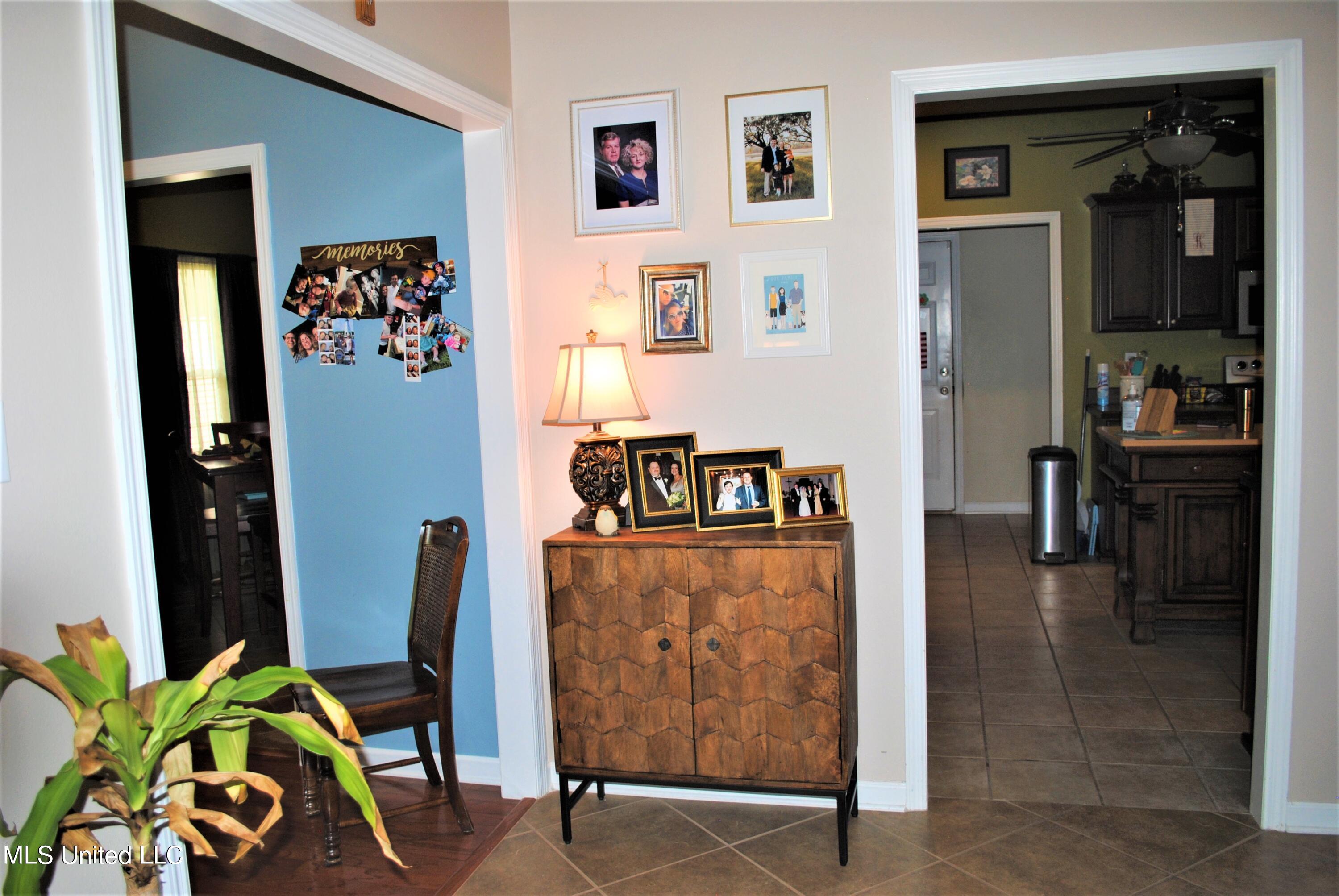 12415 Raintree Place Biloxi, MS 39532 - Photo 8 of 46 DSC_5215