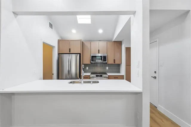 $2,100 | 4813 Via Ventura, Mesquite, TX 75150