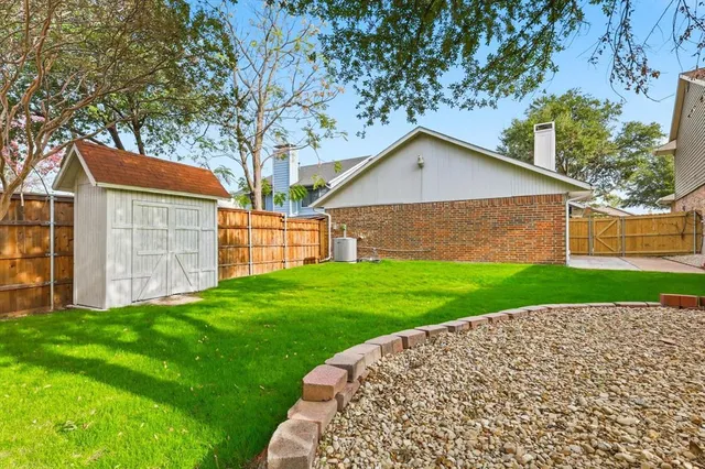 $2,100 | 4813 Via Ventura, Mesquite, TX 75150