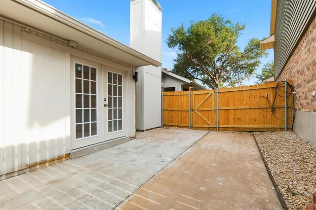 $2,100 | 4813 Via Ventura, Mesquite, TX 75150