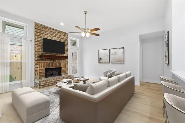 $2,100 | 4813 Via Ventura, Mesquite, TX 75150