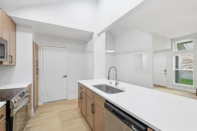 $2,100 | 4813 Via Ventura, Mesquite, TX 75150