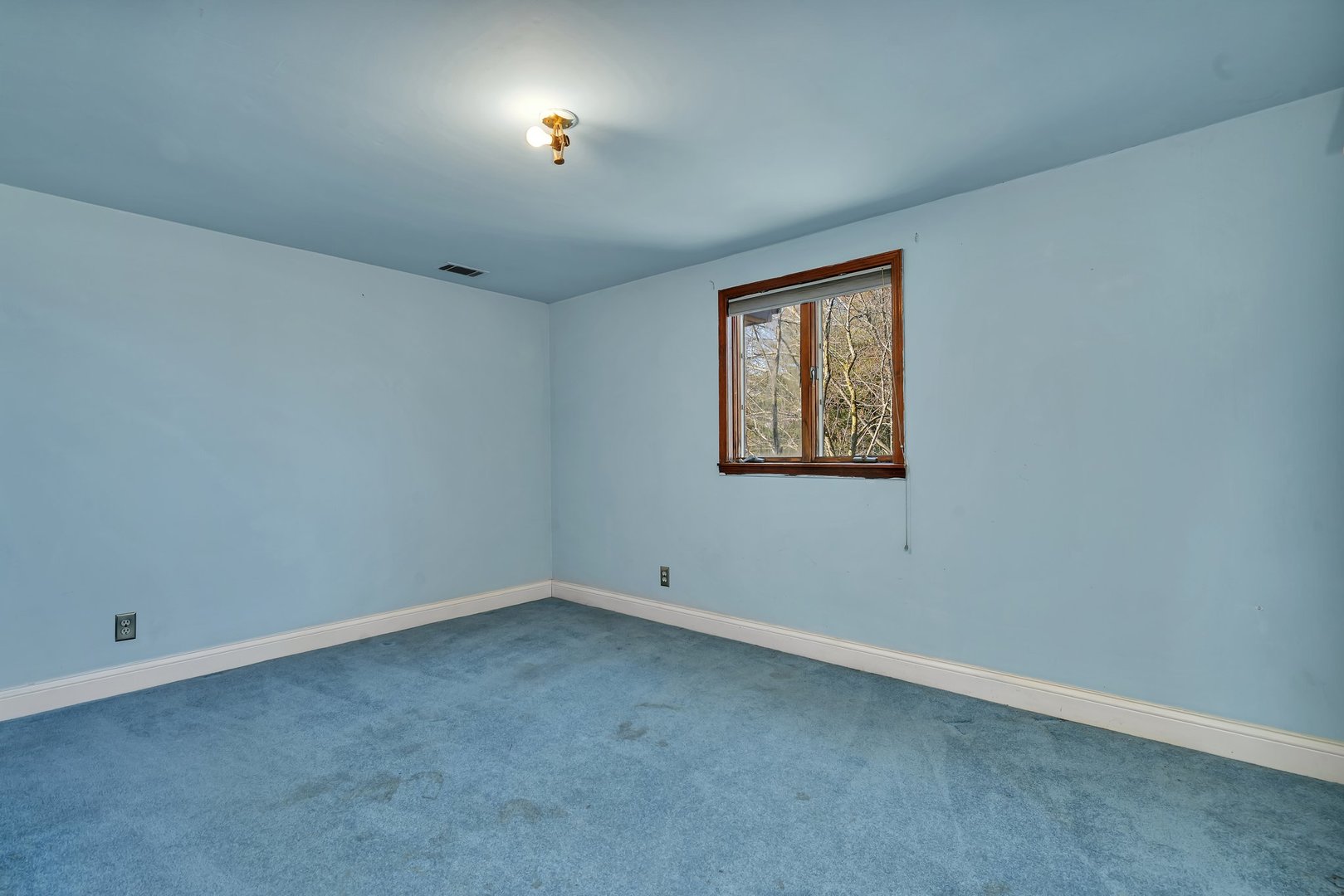 13070 McKanna Road Minooka, IL 60447 - Photo 35 of 43 an empty room with a window