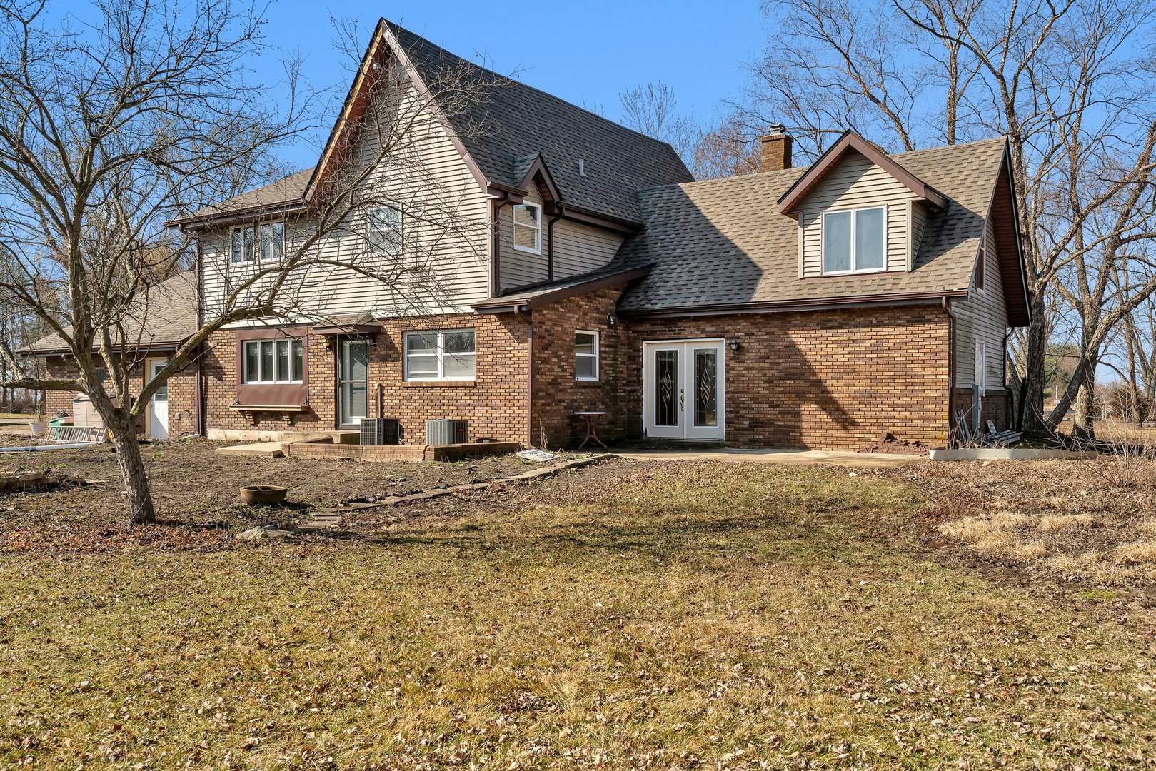 13070 McKanna Road Minooka, IL 60447 - Photo 39 of 43 a front view of a house with a yard