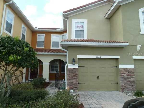 $2,300 | 10214 Fallsgrove Street, Orlando, FL 32836