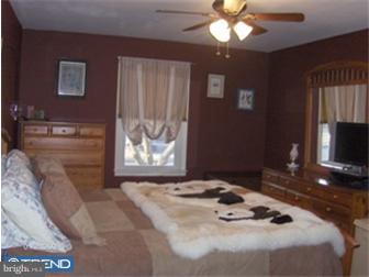 37 Valley Road Wyomissing, PA 19610 - Photo 5 of 9 Gallery Image 5