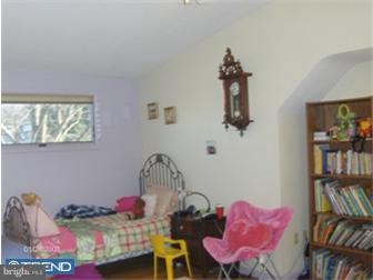 37 Valley Road Wyomissing, PA 19610 - Photo 6 of 9 Gallery Image 6