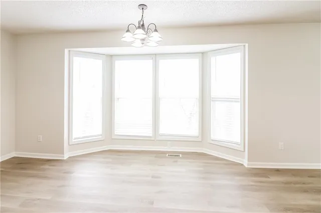 $3,250 | 13900 East 50th Street, Kansas City, MO 64133