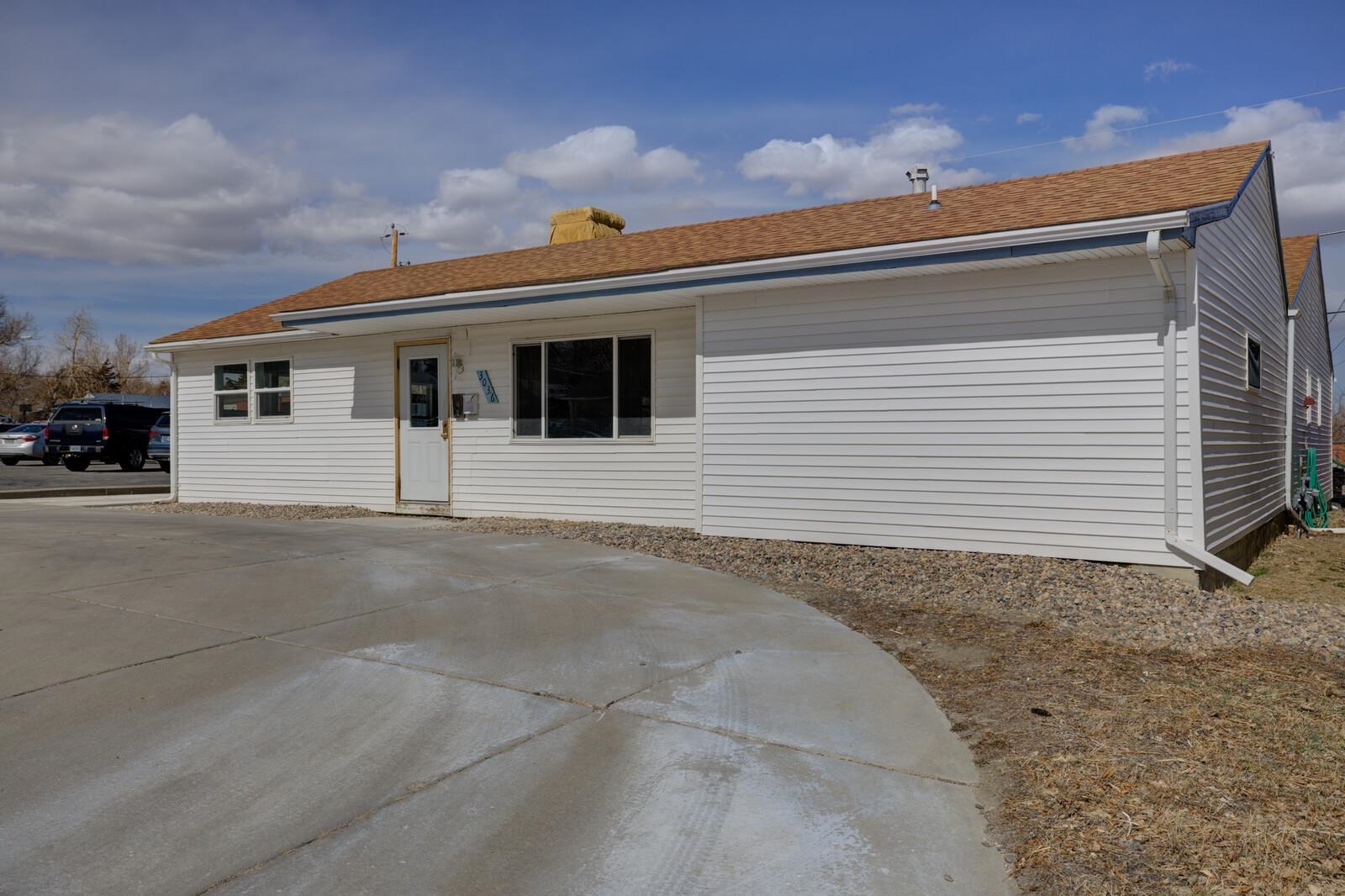 3036 East 8th Street Casper, WY 82609 - Photo 4 of 32