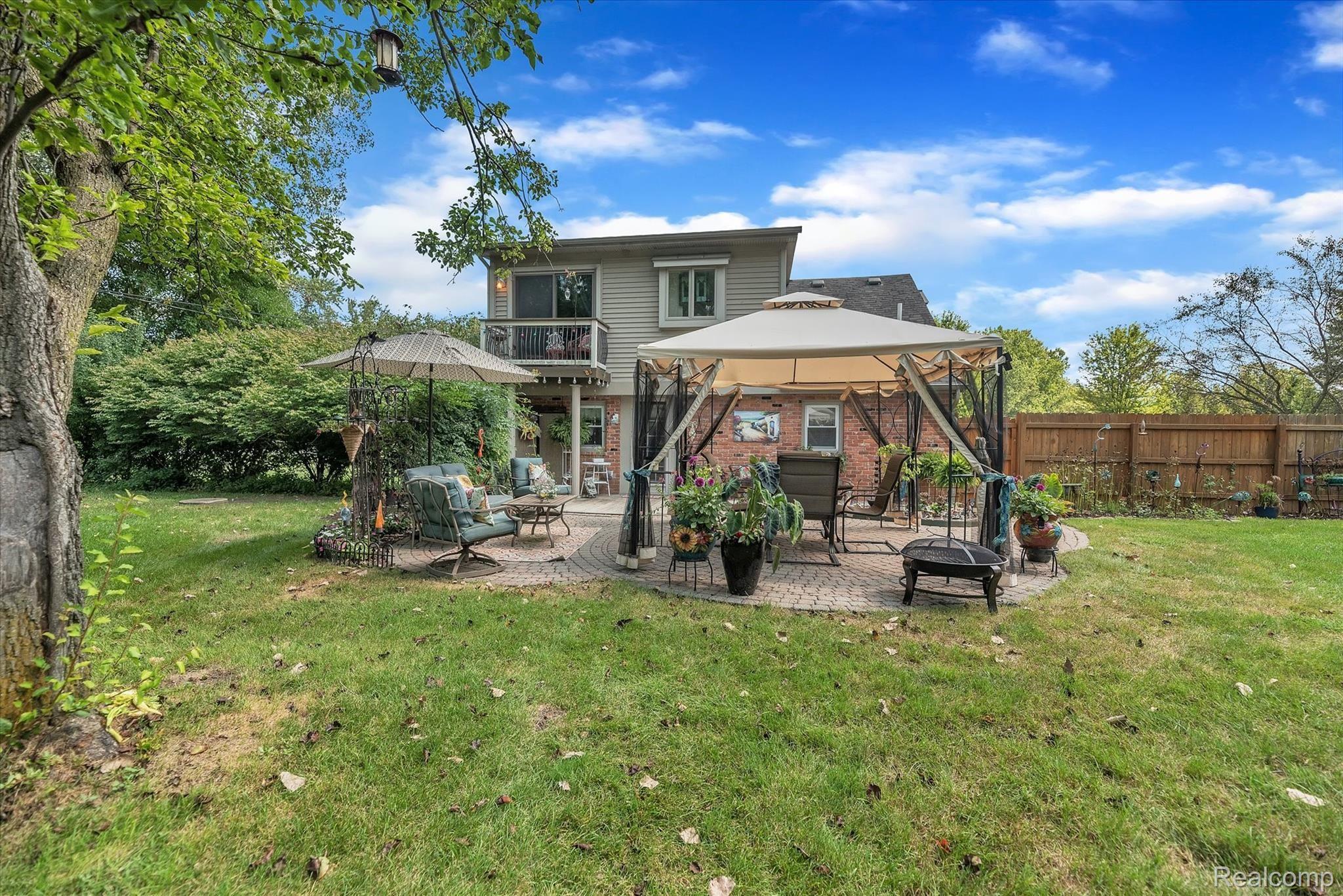 1653 North Beck Road Canton, MI 48187 - Photo 42 of 57 44-1653-N-Beck-Rd-WindowStill-Real-Estate-Photography-44.jpg