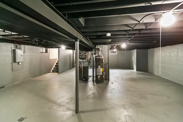 a view of utility room