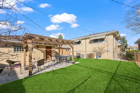 $425,000 | 2610 Sunnyside Avenue, Westchester, IL 60154
