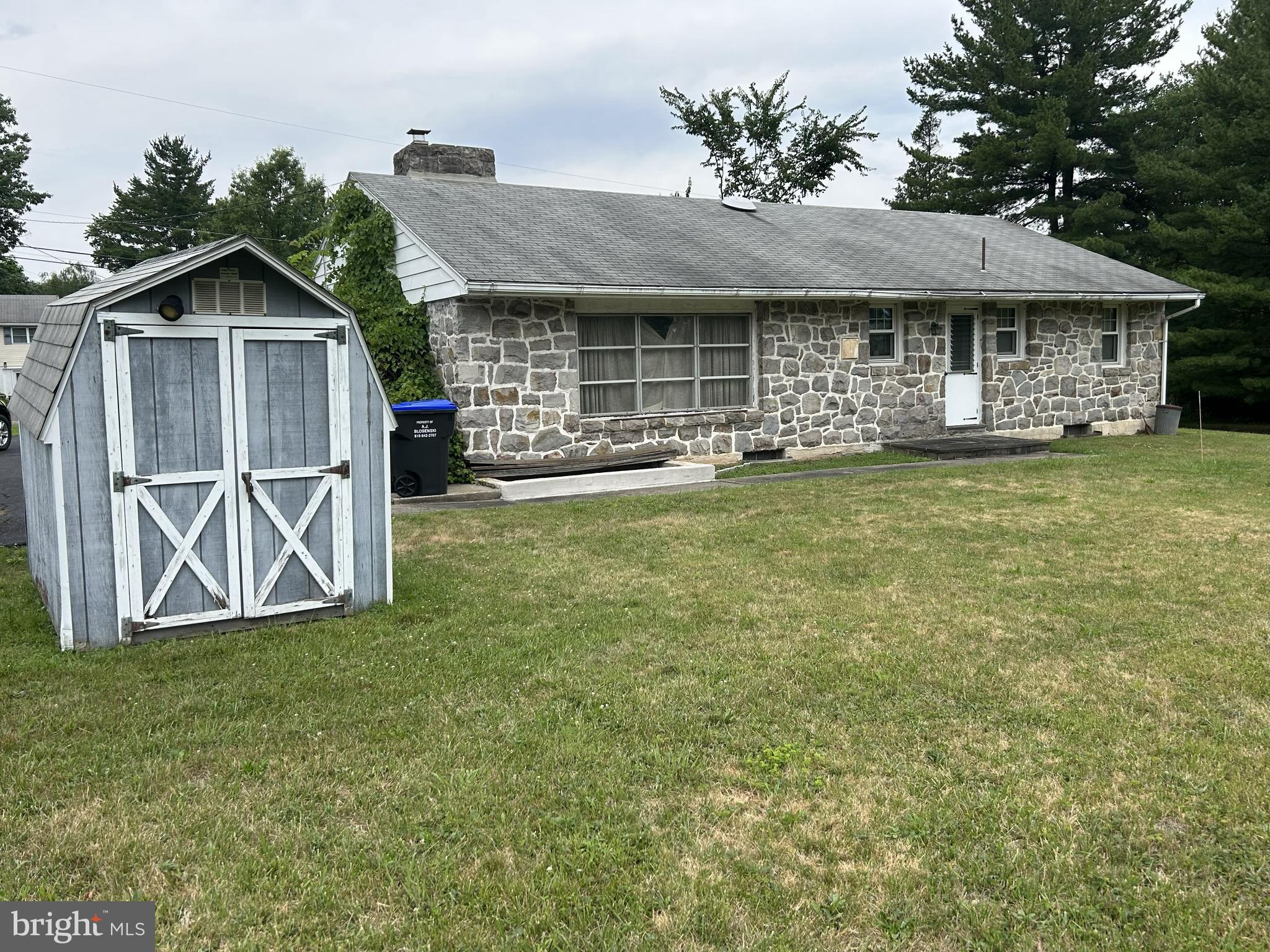 2122 Yarnall Road Pottstown, PA 19464 - Photo 2 of 10
