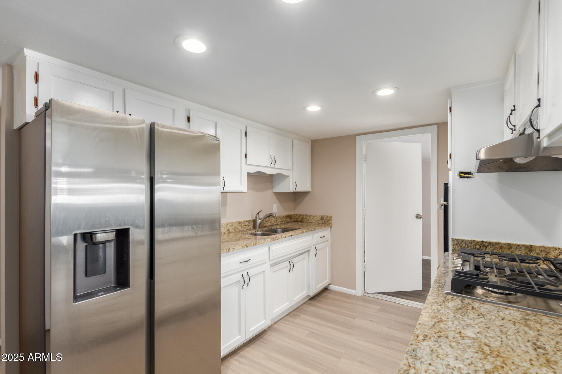 2710 South Terrace Road Tempe, AZ 85282 - Photo 9 of 23 11 Terrace