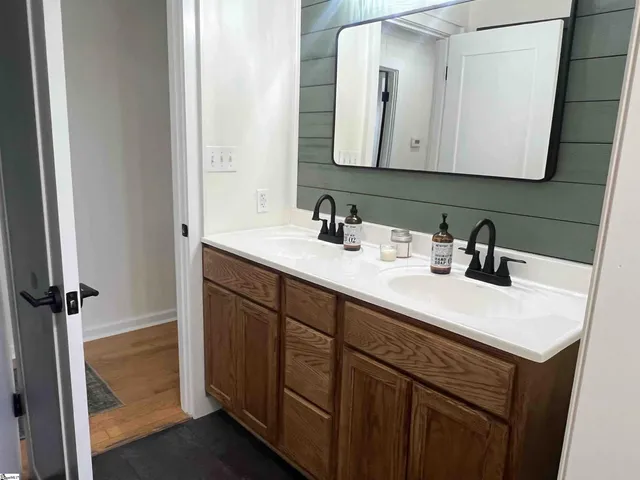 $249,900 | 713 Cross Anchor Road, Woodruff, SC 29388