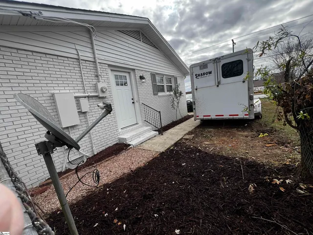 $249,900 | 713 Cross Anchor Road, Woodruff, SC 29388