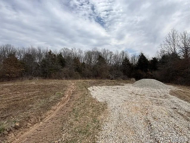 $89,900 | 15 Olivia Lane, Perry, MO 63462