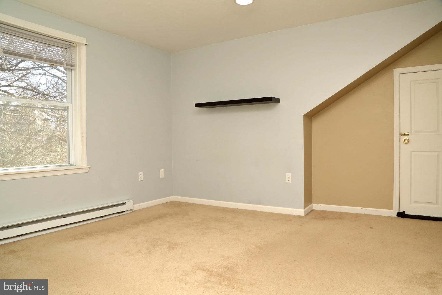 1710 Zarker Road Lancaster, PA 17601 - Photo 12 of 17 Rear facing MBR with extra space (BR 1)