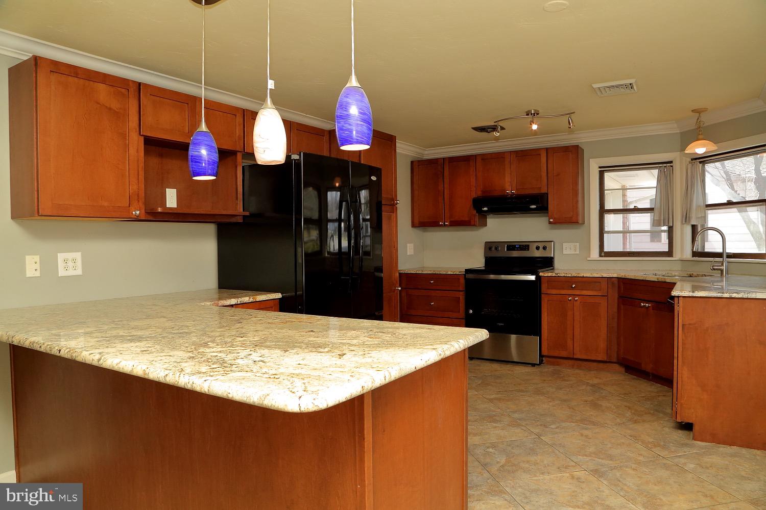 1710 Zarker Road Lancaster, PA 17601 - Photo 4 of 17 Updated kitchen with newer cabinets and granite