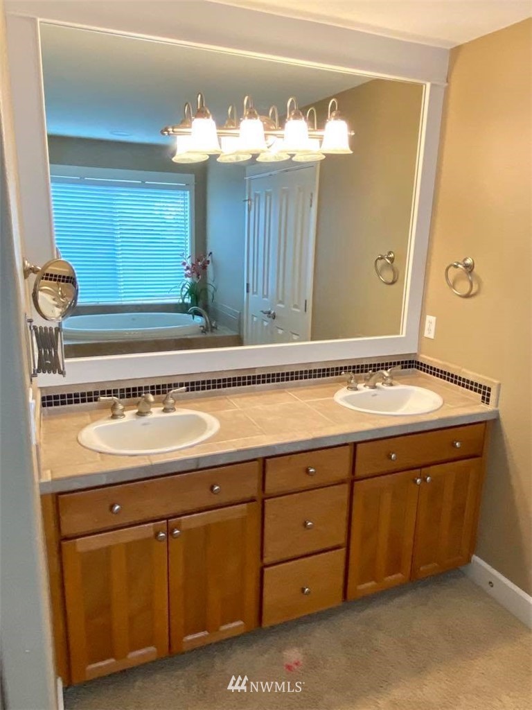 725 South 38th Court Renton, WA 98055 - Photo 23 of 37