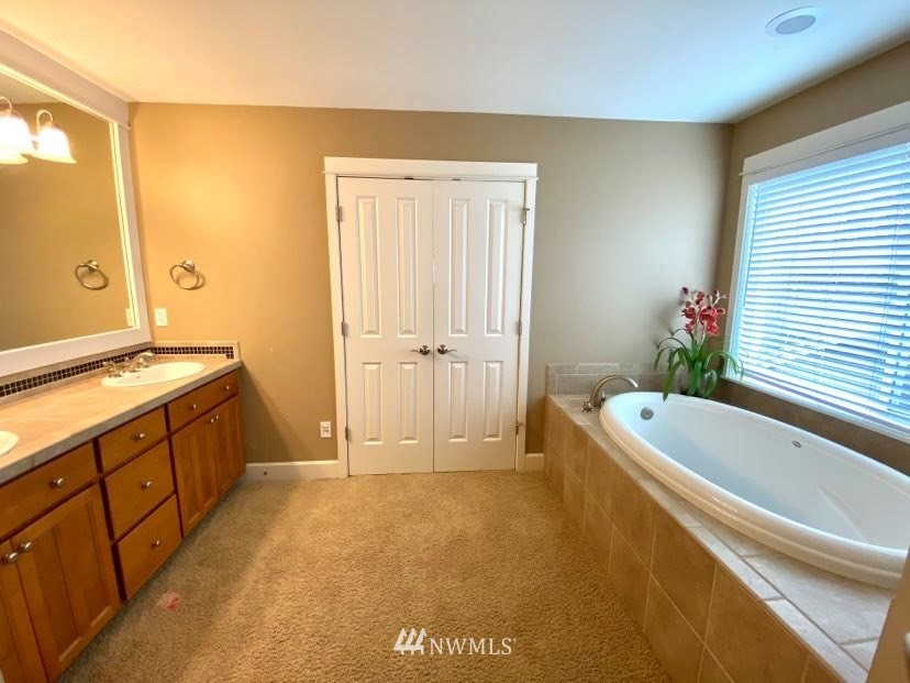 725 South 38th Court Renton, WA 98055 - Photo 24 of 37