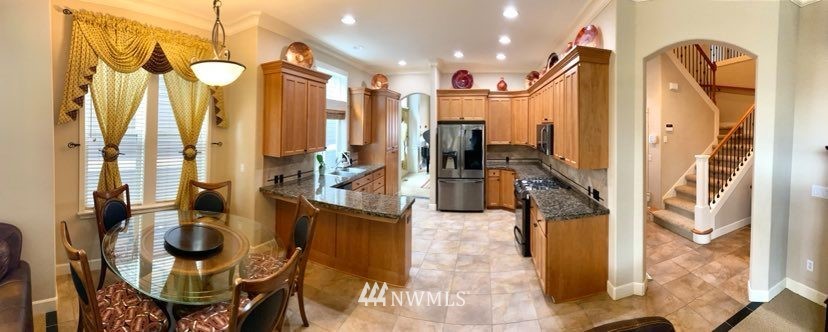725 South 38th Court Renton, WA 98055 - Photo 6 of 37
