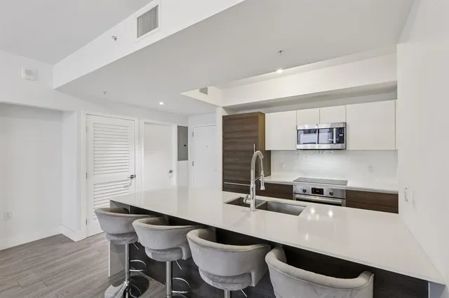 $630,000 | 301 Altara Avenue, Unit 620, Coral Gables, FL 33146