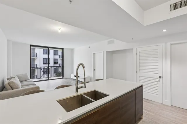 $630,000 | 301 Altara Avenue, Unit 620, Coral Gables, FL 33146