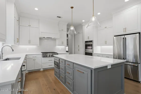 $799,000 | 409 West Oak Circle, Madison, MS 39110