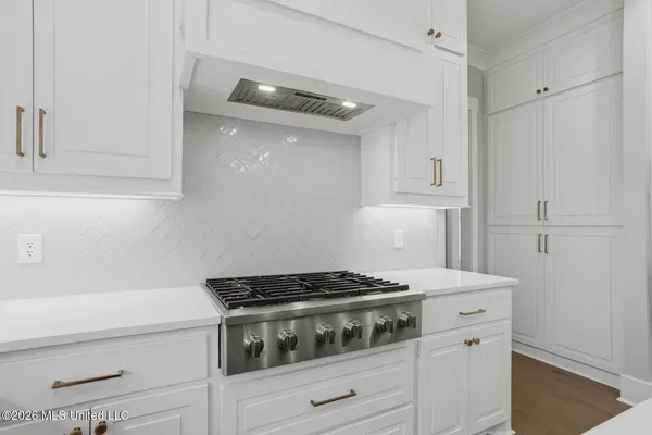 $799,000 | 409 West Oak Circle, Madison, MS 39110