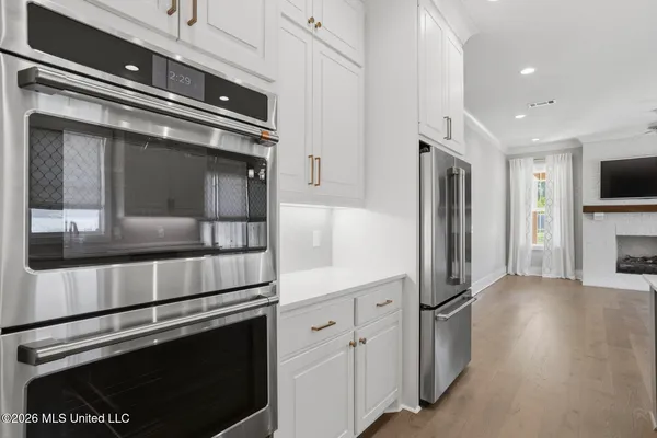 $799,000 | 409 West Oak Circle, Madison, MS 39110