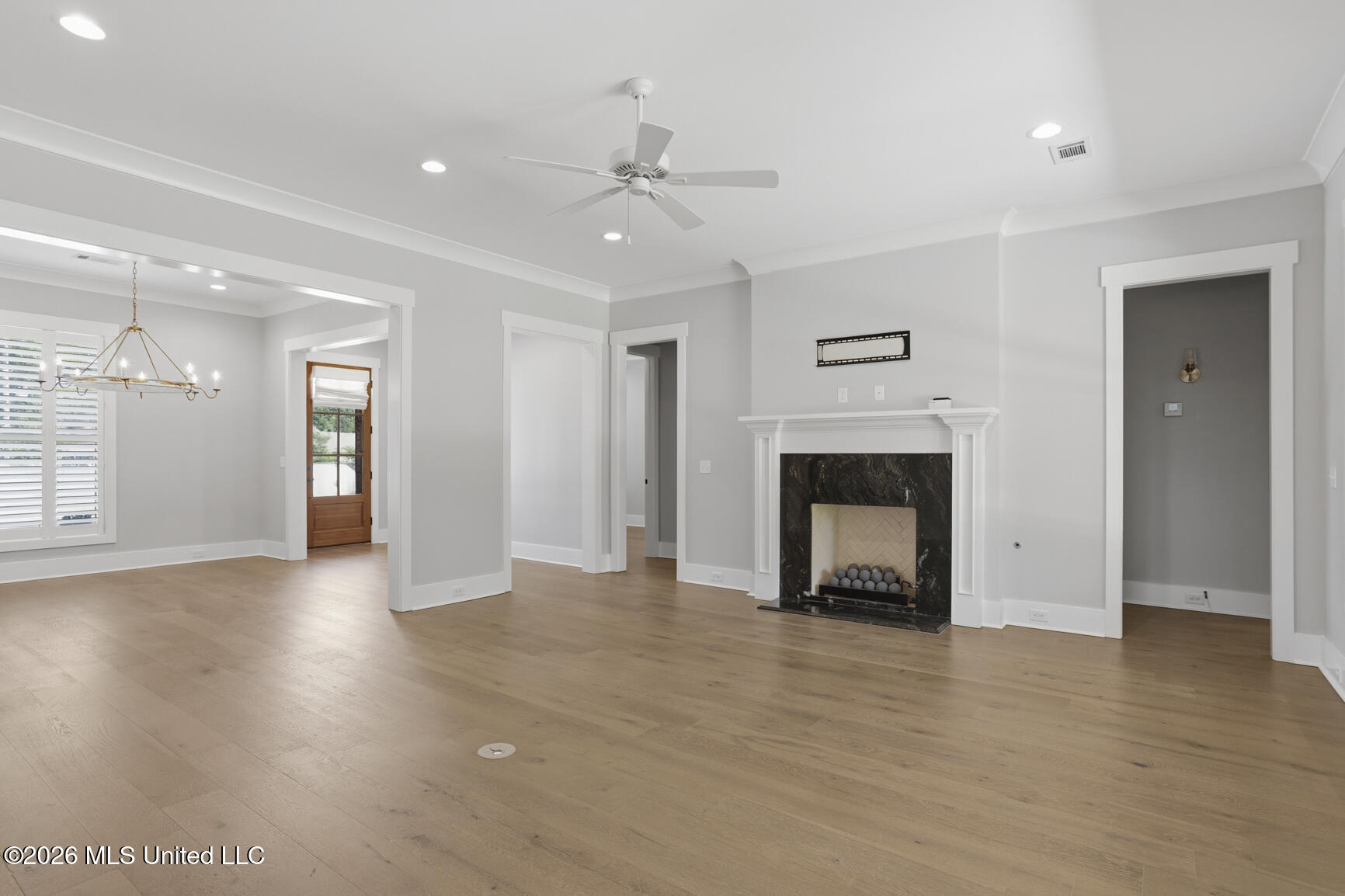 409 West Oak Circle Madison, MS 39110 - Photo 7 of 41 409 W Oak Cir-7