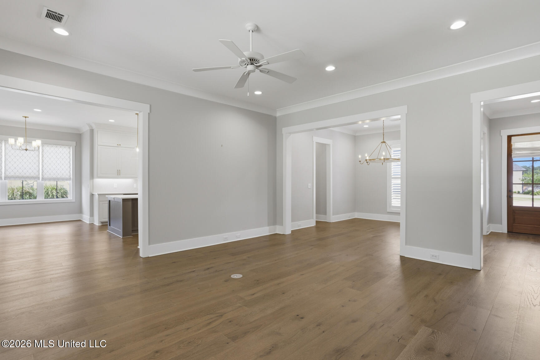 409 West Oak Circle Madison, MS 39110 - Photo 8 of 41 409 W Oak Cir-8