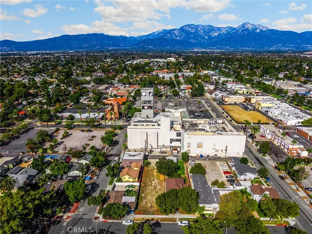 $330,000 | 220 West C Street, Ontario, CA 91762