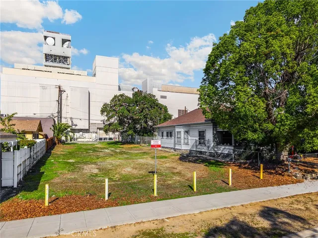 $330,000 | 220 West C Street, Ontario, CA 91762