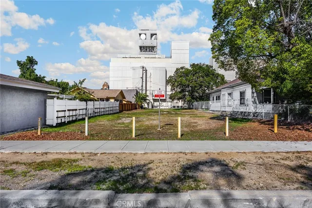 $330,000 | 220 West C Street, Ontario, CA 91762