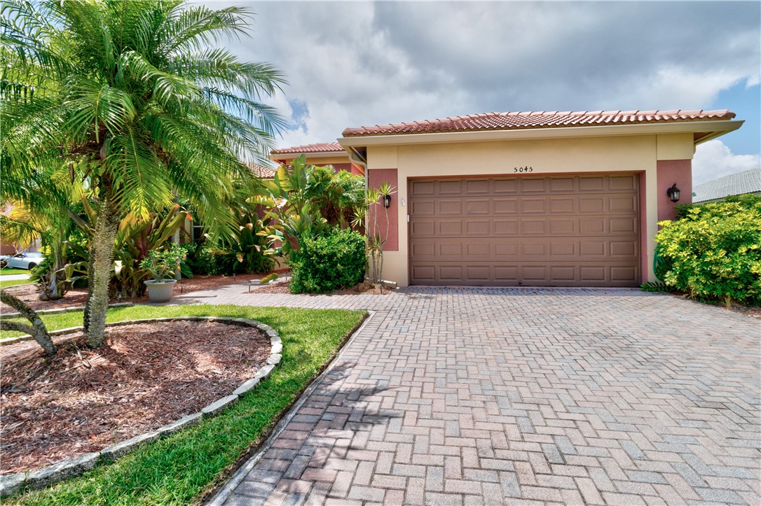 5045 Sapphire Ln Southwest  