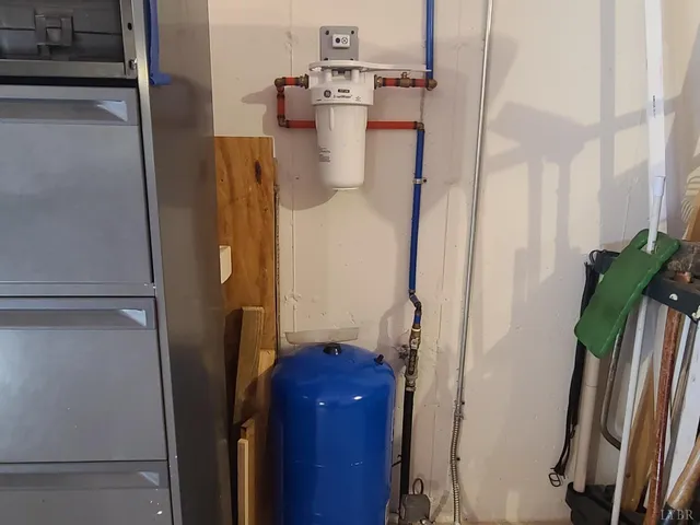 $389,900 | 1231 Little Bear Lane, Spout Spring, VA 24593