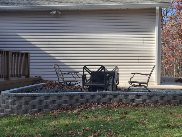 $389,900 | 1231 Little Bear Lane, Spout Spring, VA 24593