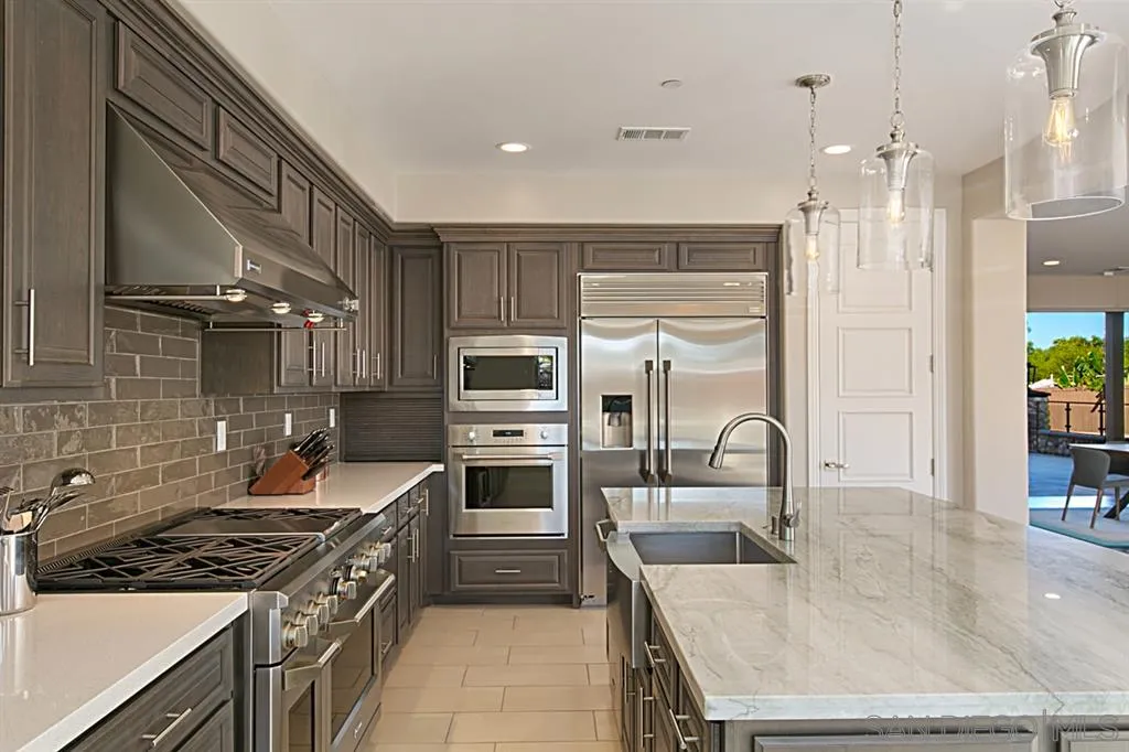 801 Bracero Road Encinitas, CA 92024 - Photo 6 of 24