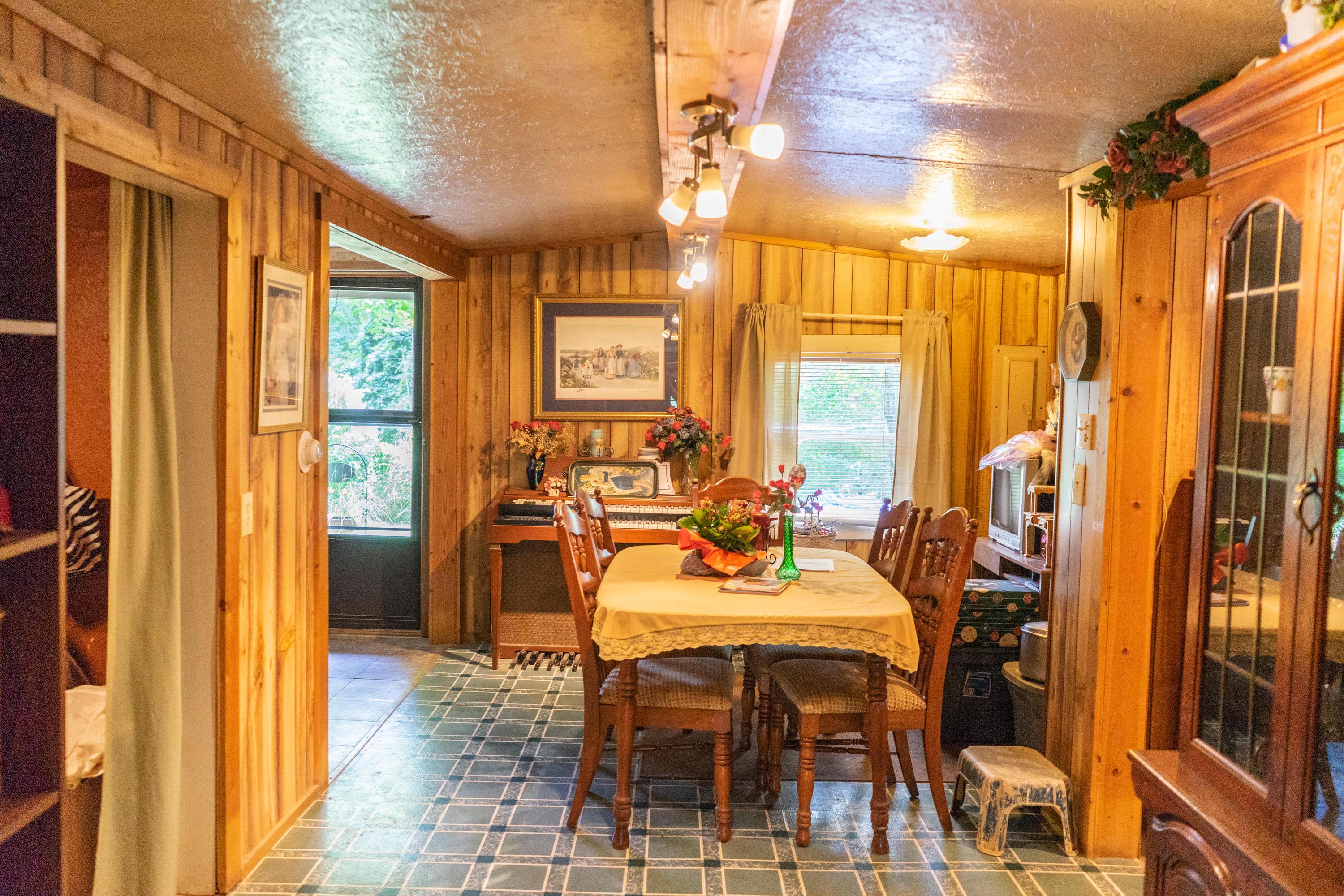 60135 Mt Zion Road McArthur, OH 45651 - Photo 7 of 31
