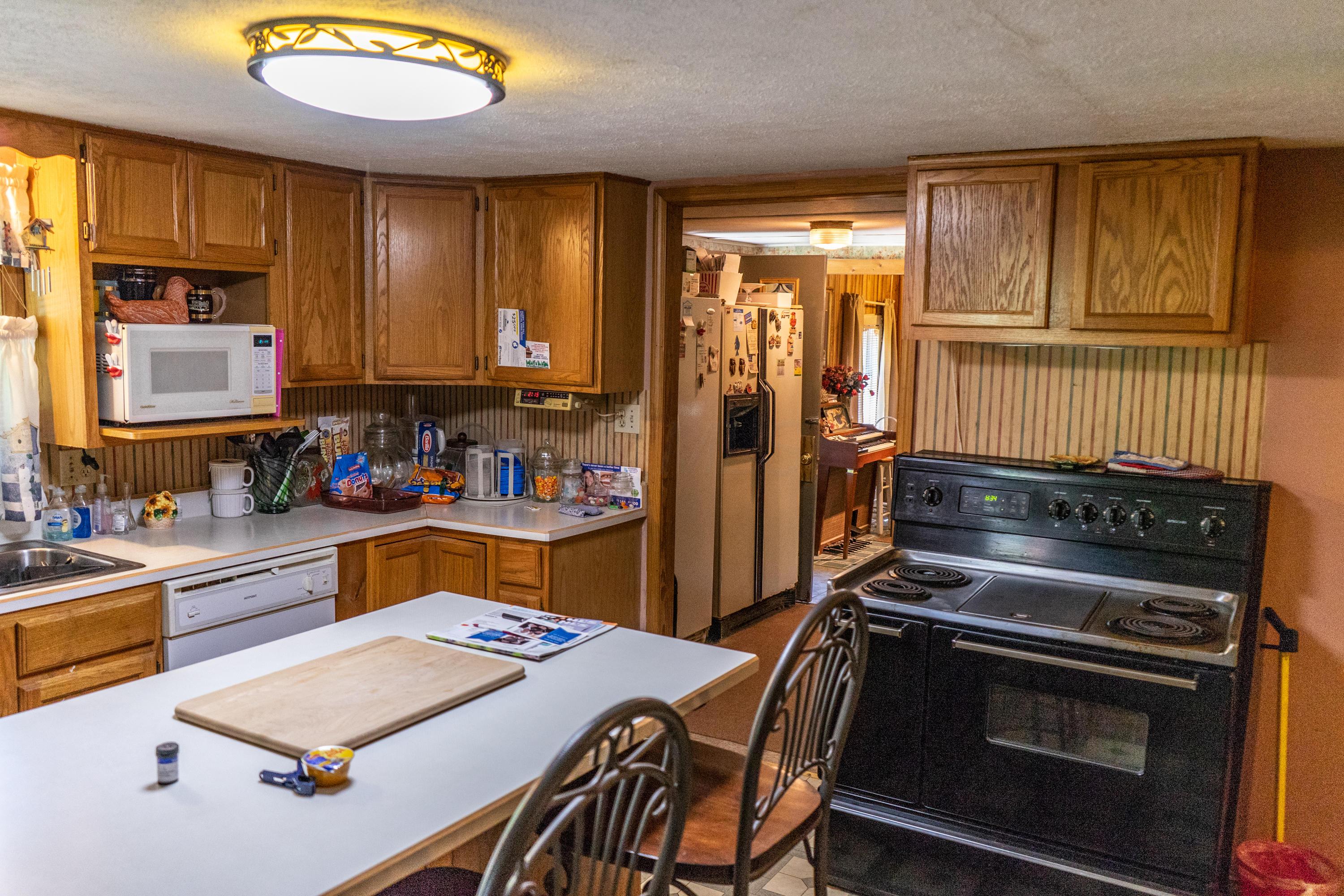 60135 Mt Zion Road McArthur, OH 45651 - Photo 8 of 31