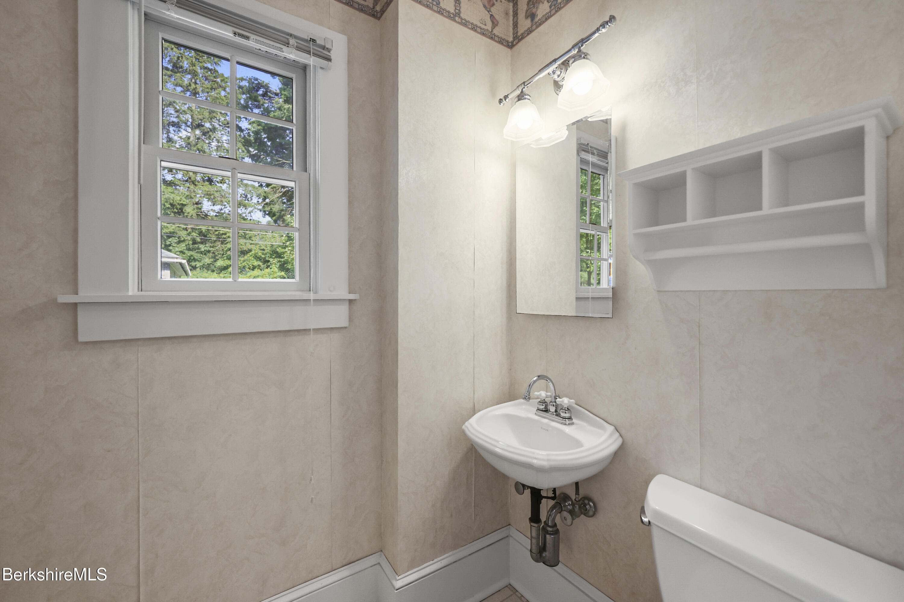 111 Northumberland Road Pittsfield, MA 01201 - Photo 22 of 51 110 Half Bath